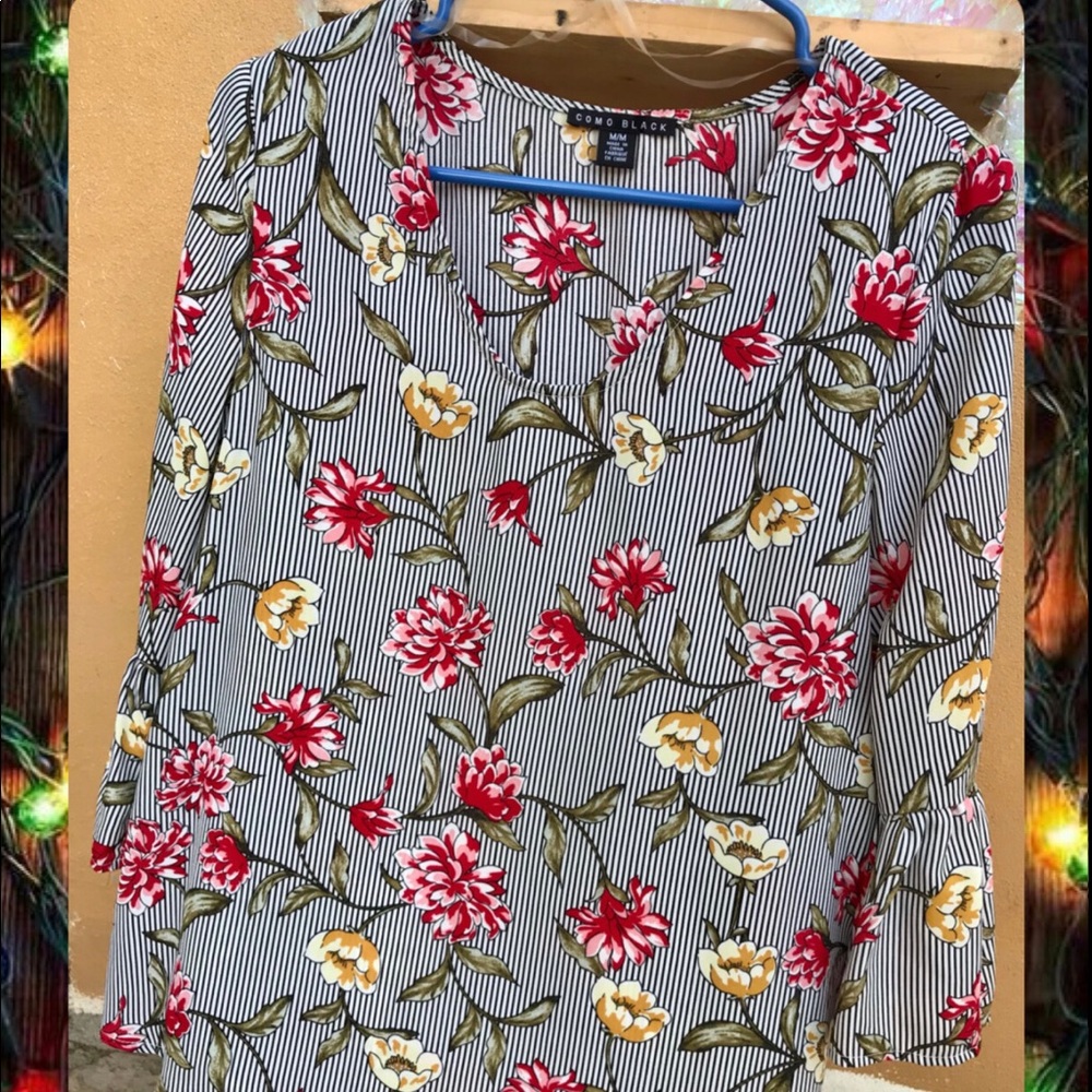Blouse with lines and flowers
